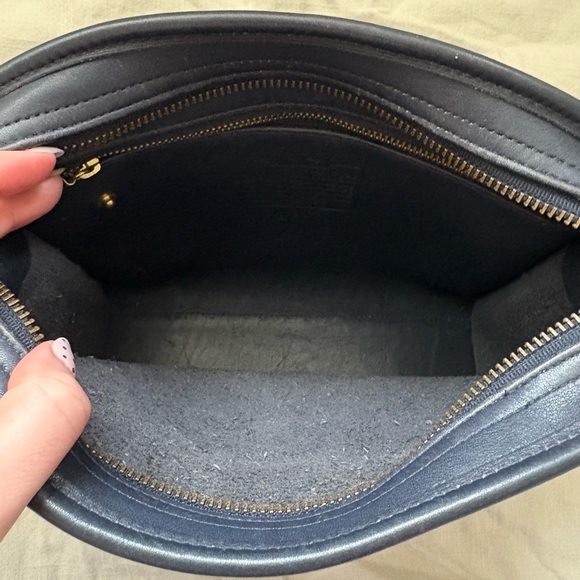 Vintage Coach Metropolis Navy Shoulder Bag - Picture 5 of 6